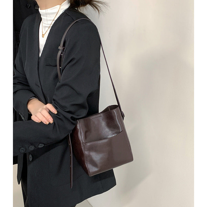 Vintage Vegetable Tanned Leather Bucket Bag - Minimalist Crossbody detail image 10