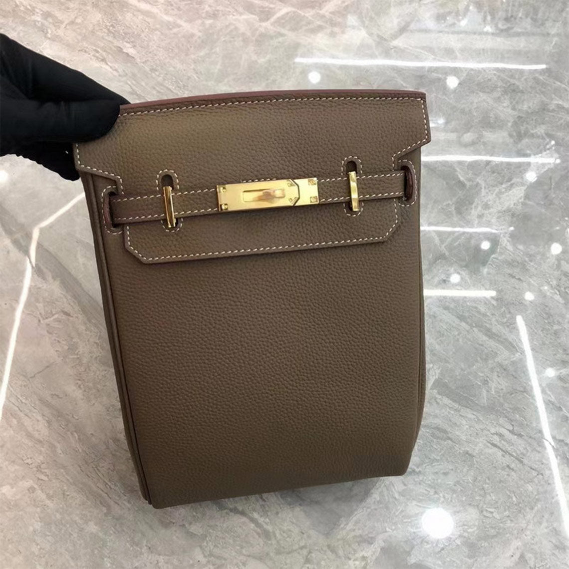 Top Grain Leather Unisex Crossbody Backpack with Turn Lock detail image 12