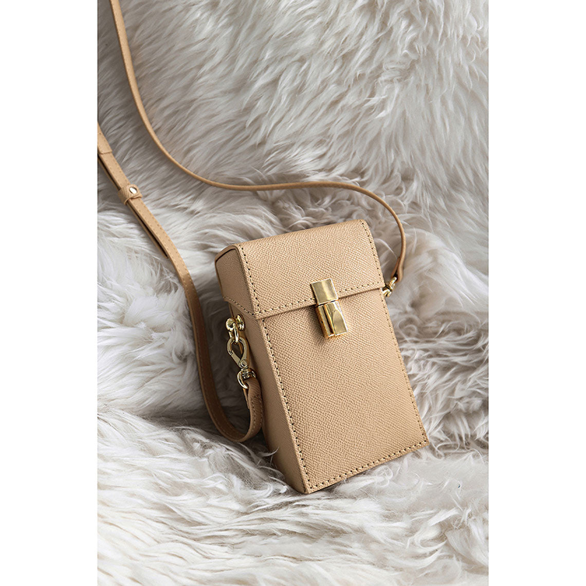 Genuine Leather Phone Bag DIY Sewing Kit – Hand-Stitched Craft Project detail image 12