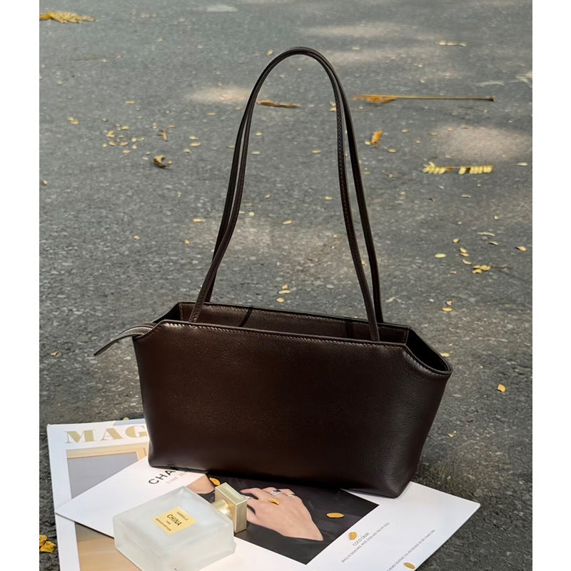 Minimalist Sheepskin Leather Shoulder Tote in Black and Dark Brown detail image 1