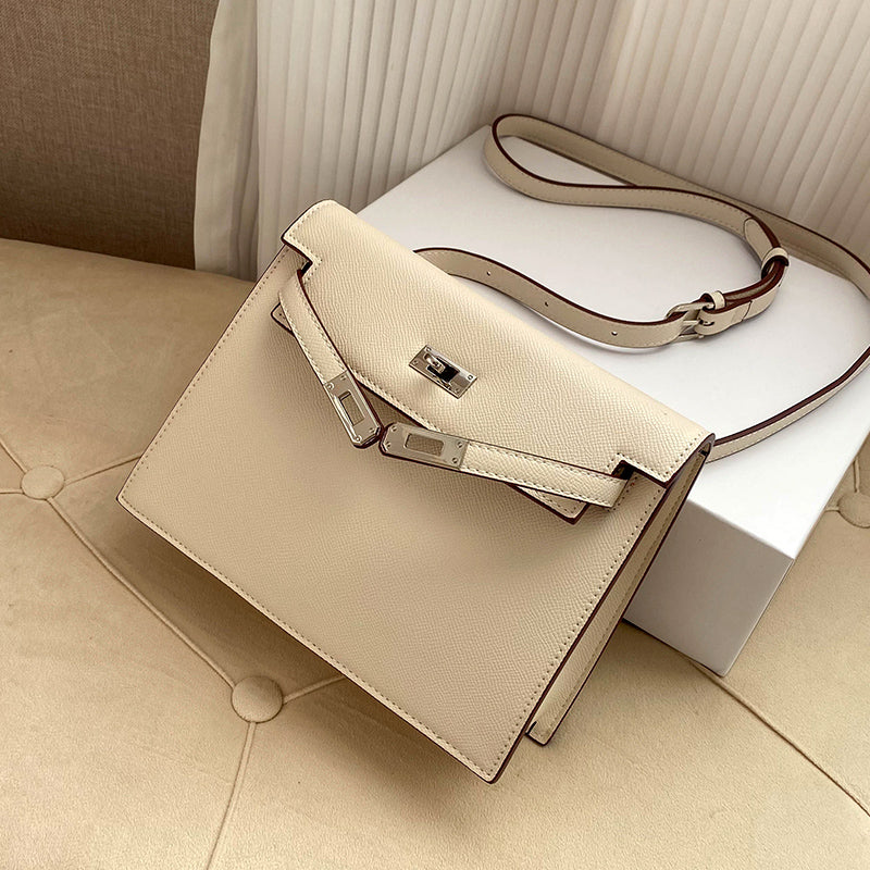 Danse Top Handle Bag in Top Grain Leather with Adjustable Strap detail image 11