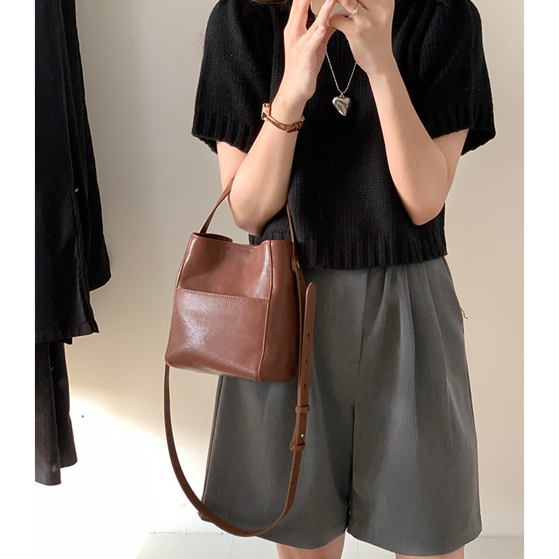 Vintage Vegetable Tanned Leather Bucket Bag - Minimalist Crossbody detail image 5