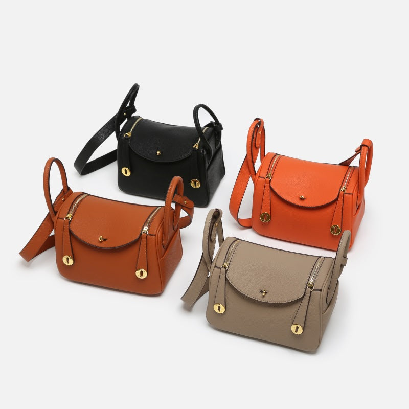 PU Leather Shoulder Bag with Golden Hardware – Three Sizes, Five Colors detail image 6