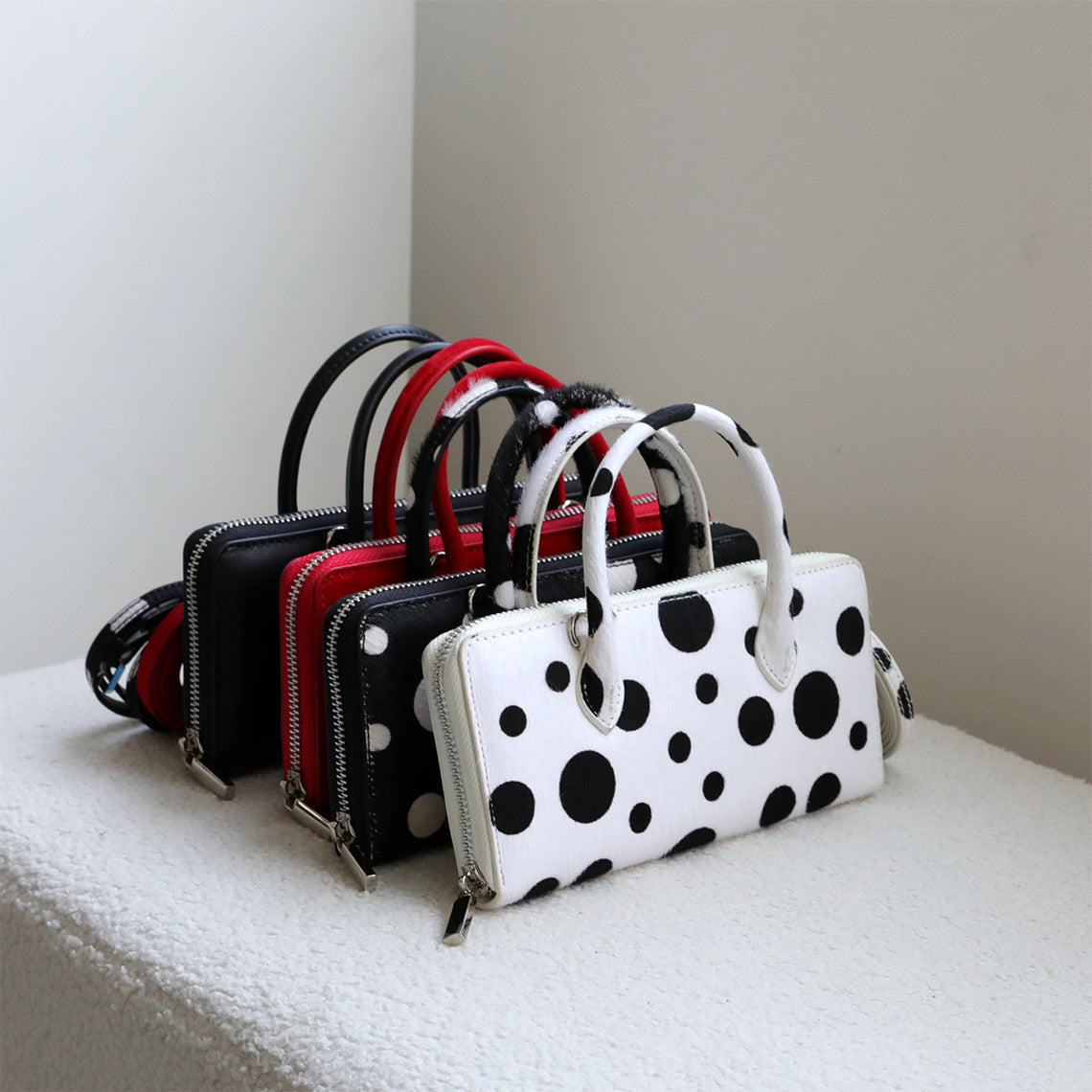 Polka Dot Small Clutch with Detachable Crossbody Strap detail image 2