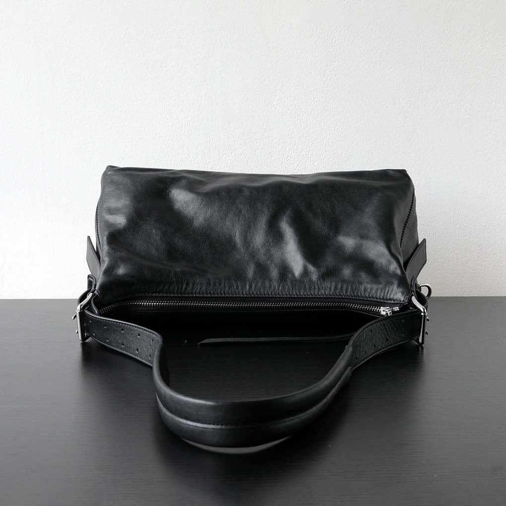 Vegetable Tanned Leather Hobo Bag detail image 17