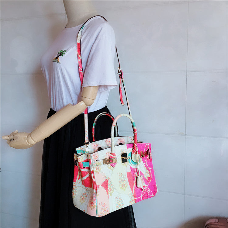 Graffiti Top Handle Bag 30cm Top Grain Leather Shoulder Bag detail image 4