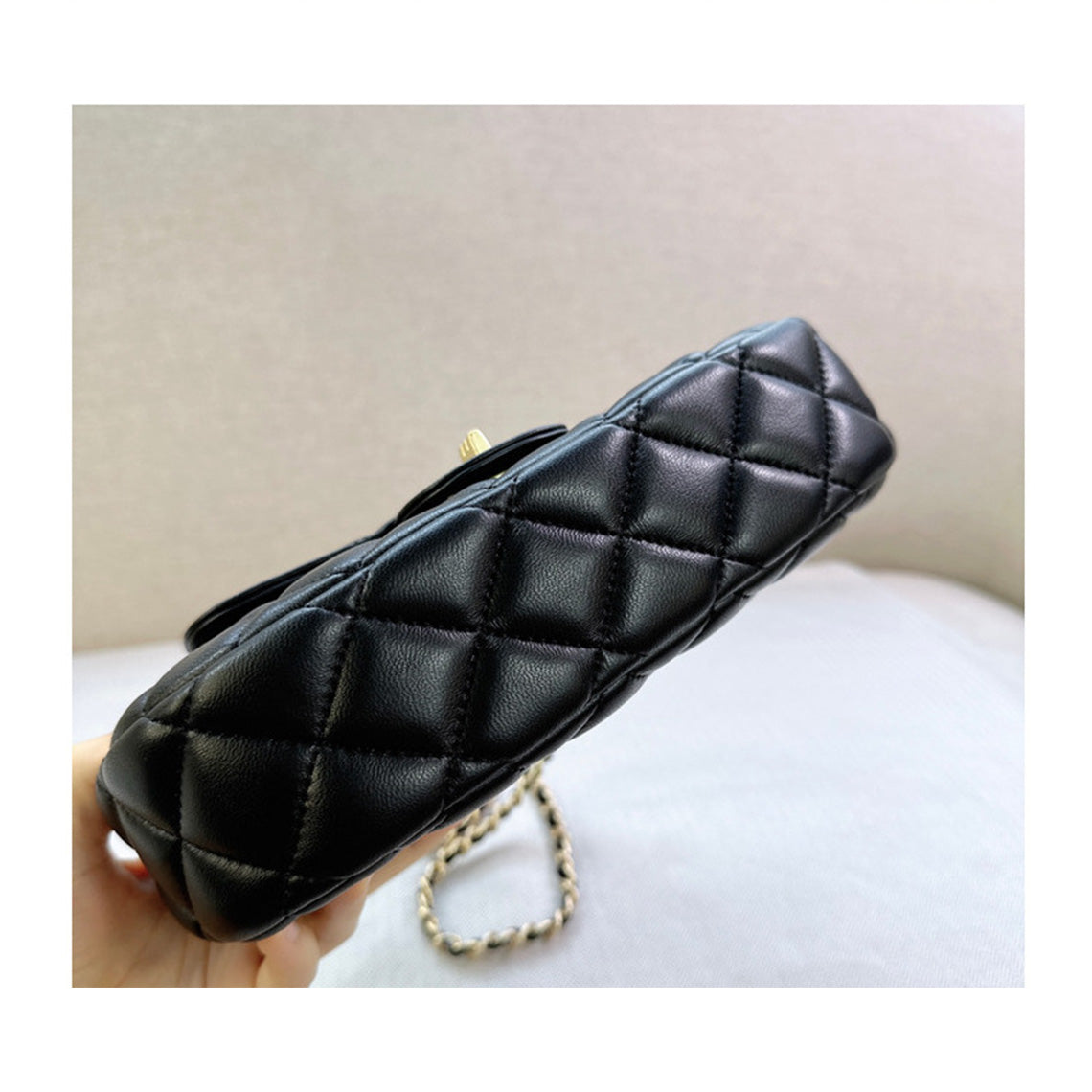 Quilted Sheep Leather Flap Handbag with Gold-Tone Chain Strap detail image 6