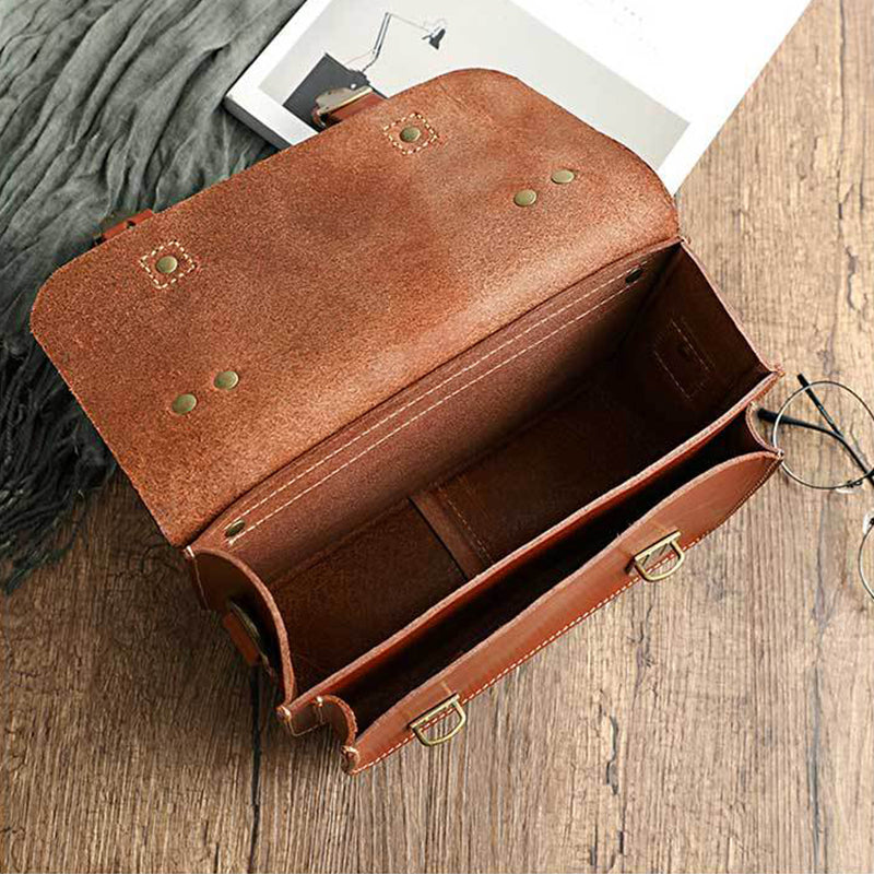 Vegetable Tanned Leather Unisex Messenger Bag detail image 1