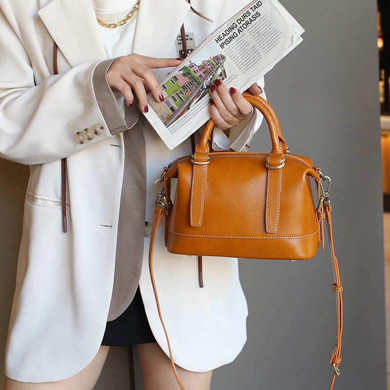 Vegetable-tanned Leather Boston Bag | Cowhide Crossbody Handbag detail image 16