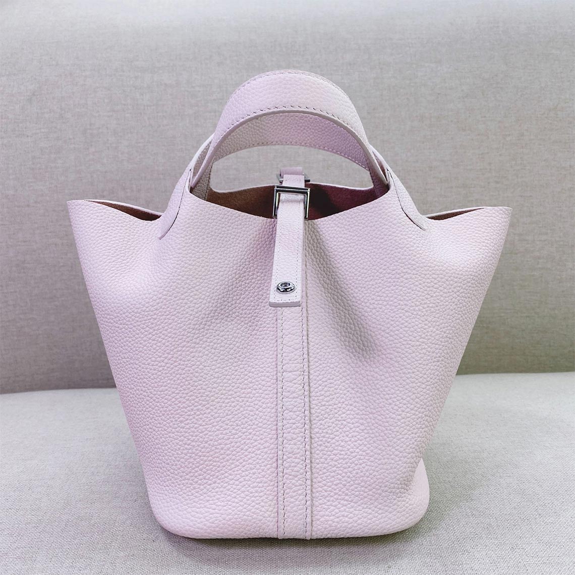 Top Grain Leather Bucket Bag with Lock Design - Small, Multiple Colors & Hardware Options detail image 15