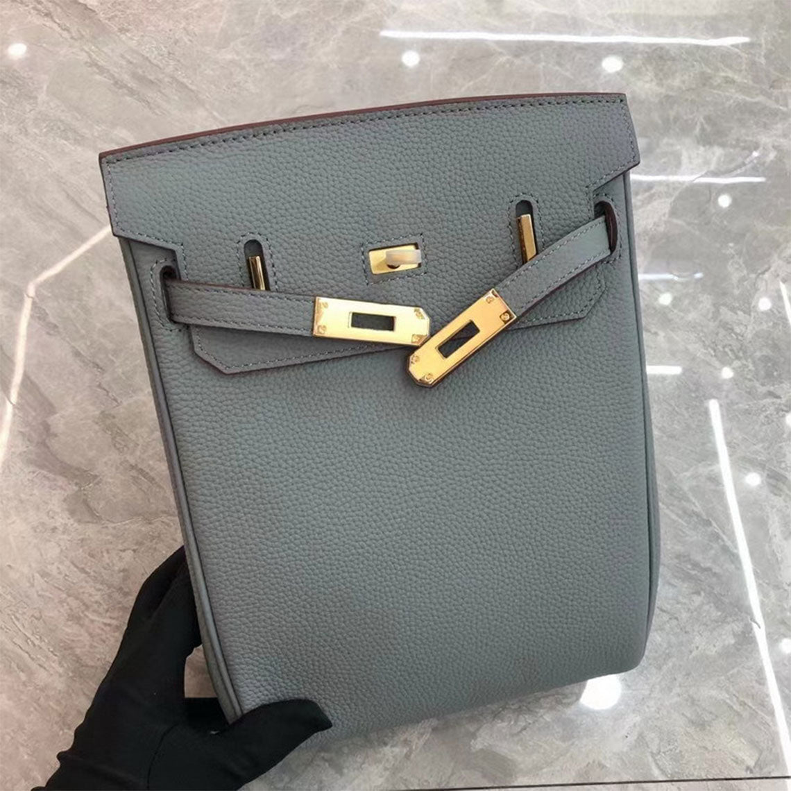 Top Grain Leather Unisex Crossbody Backpack with Turn Lock detail image 13