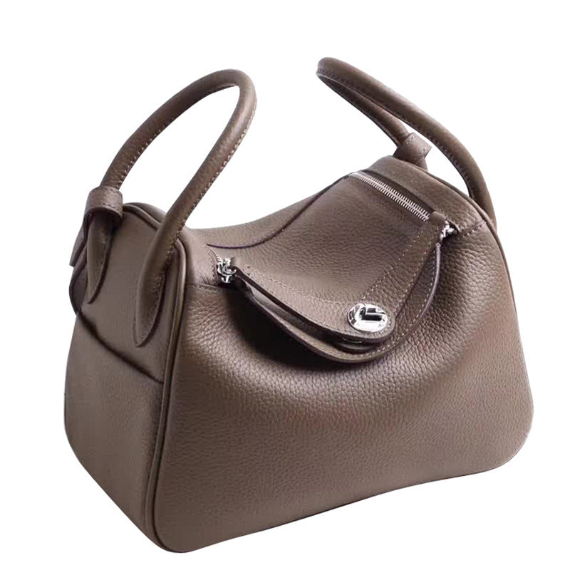 Pebbled Grain Leather Shoulder Bag with Silver Hardware – Medium and Large Sizes detail image 7