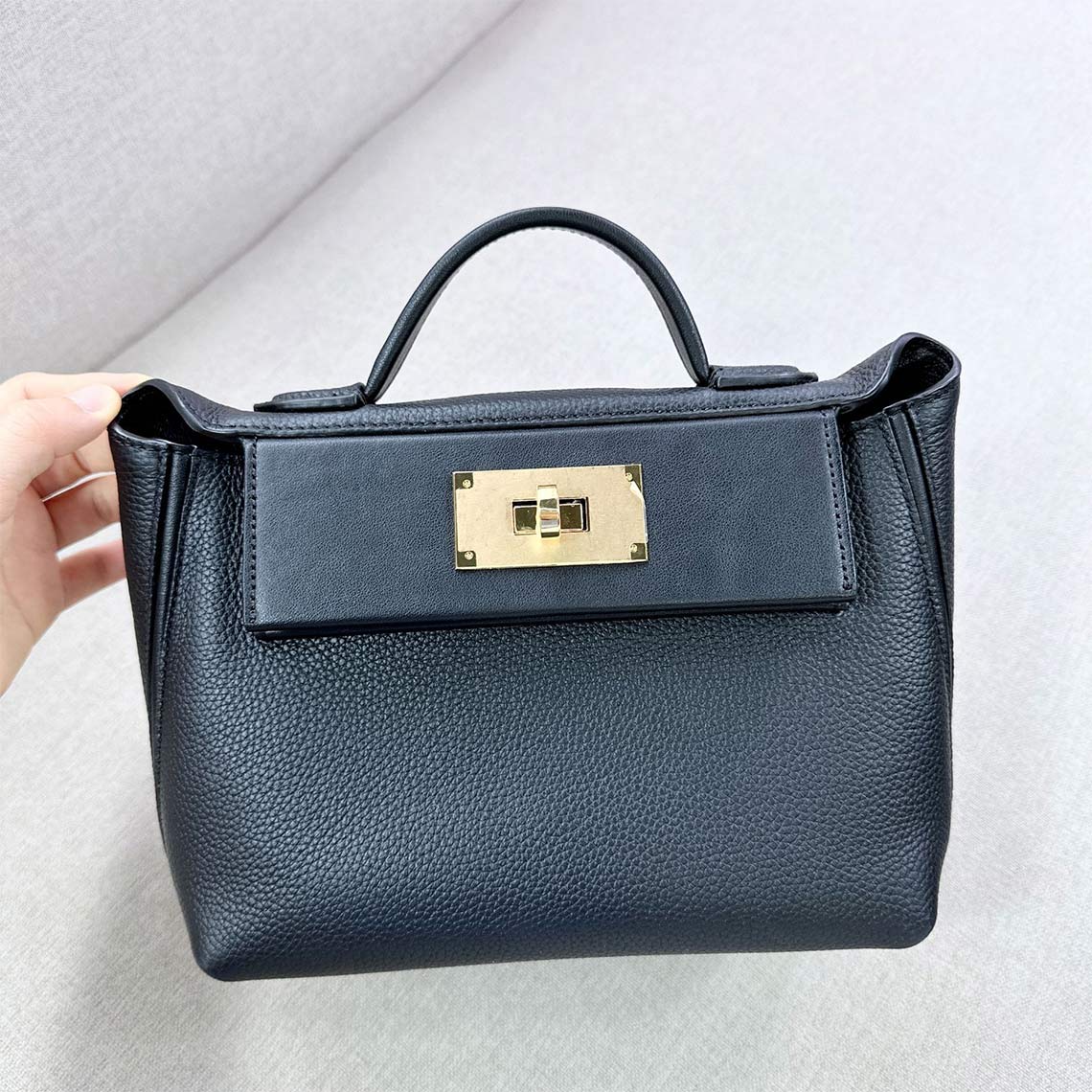 Mini 24/24 Bag in Top Grain Leather with Gold Hardware – Small and Large Sizes detail image 4