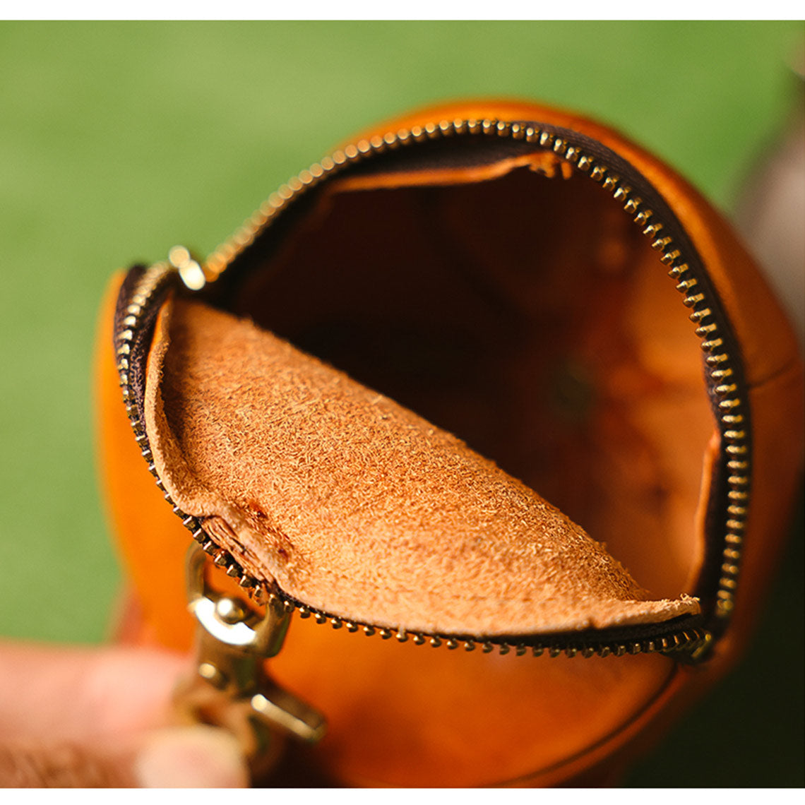 Vegetable Tanned Leather Baseball Cap Purse for AirPods – Brown, Coffee, Black, Amy Green detail image 4