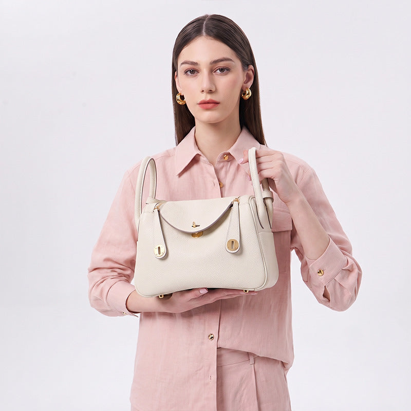 Pebbled Grain Leather Shoulder Bag with Gold Hardware – Small and Medium Sizes detail image 7