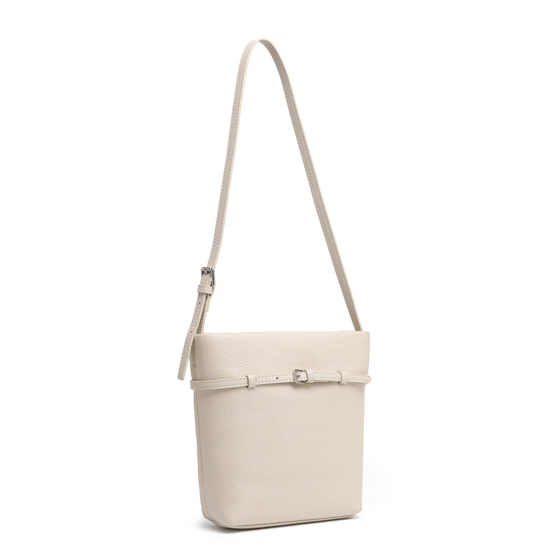 Vintage Leather Bucket Bag | Minimalist Old Money Tote detail image 6