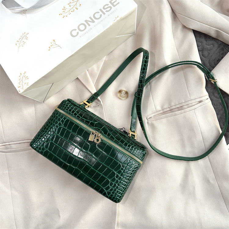 Crocodile Embossed Leather Extra Pocket Pouch LP19 detail image 9