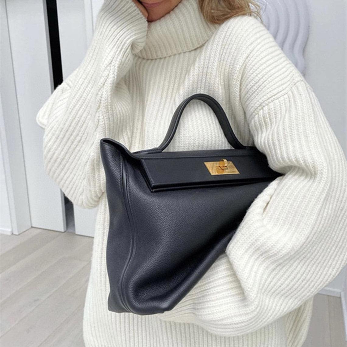 Mini 24/24 Bag in Top Grain Leather with Gold Hardware – Small and Large Sizes detail image 3