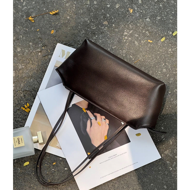Minimalist Sheepskin Leather Shoulder Tote in Black and Dark Brown detail image 3