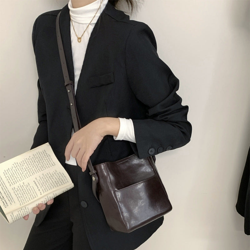 Vintage Vegetable Tanned Leather Bucket Bag - Minimalist Crossbody detail image 1