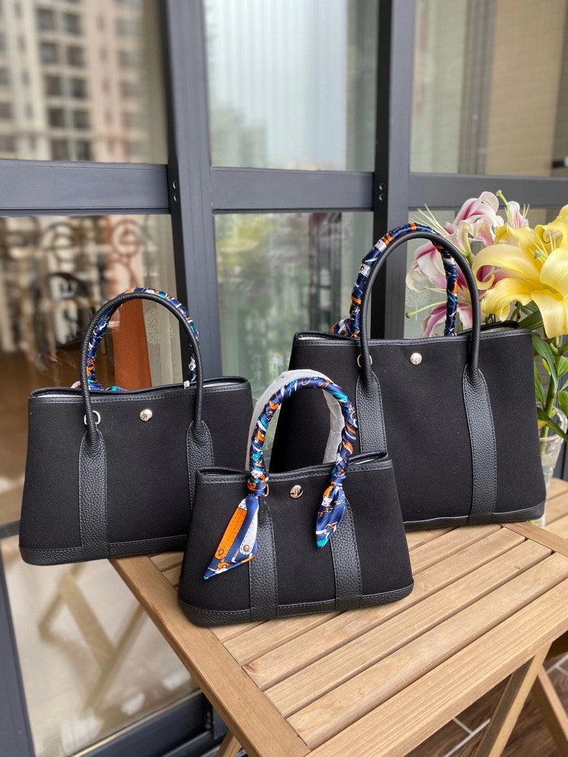 Canvas & Leather Tote Bag with Contrast Color – Three Sizes, Nine Colors detail image 14