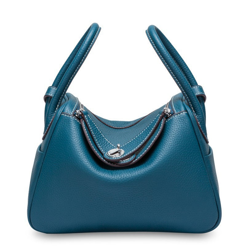 Pebbled Grain Leather Shoulder Bag with Silver Hardware – Medium and Large Sizes detail image 18