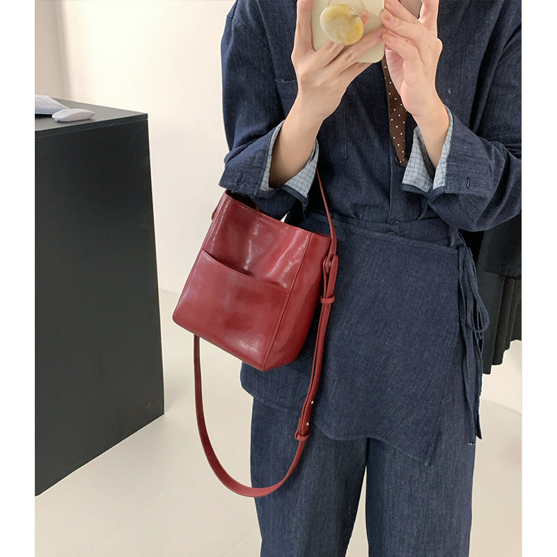 Vintage Vegetable Tanned Leather Bucket Bag - Minimalist Crossbody detail image 4