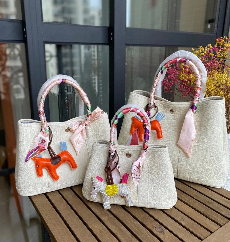 Top Grain Leather Tote Bag with Removable Canvas Strap detail image 7