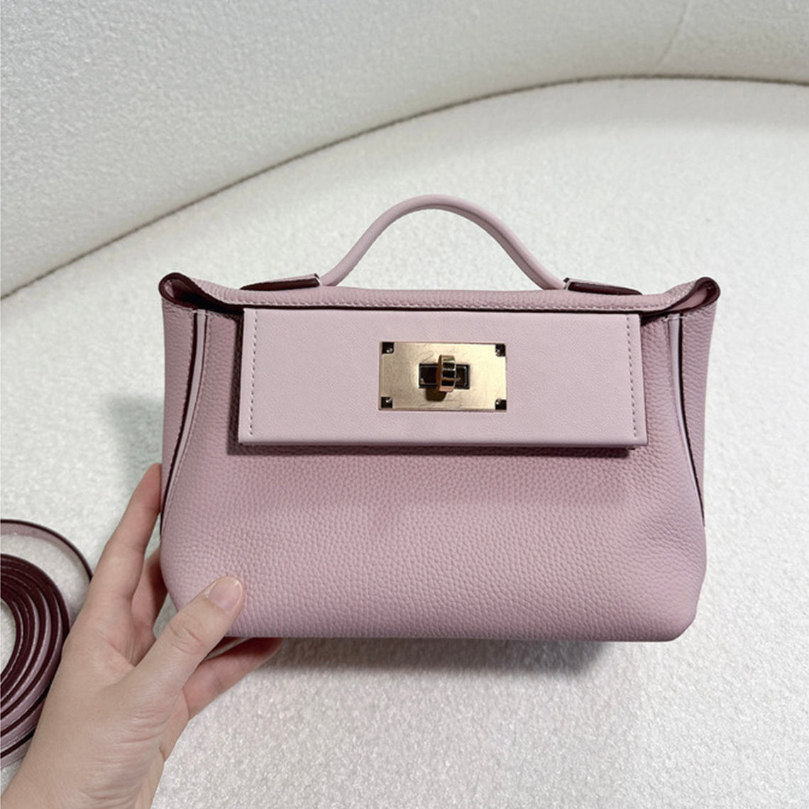 Mini 24/24 Bag in Top Grain Leather with Gold Hardware – Small and Large Sizes detail image 15