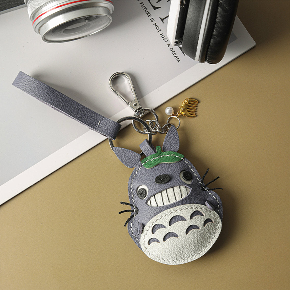 Goatskin Leather Cat Keychain DIY Kit – Hand Sewing Craft Project detail image 9