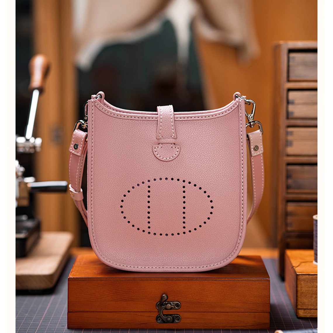 Hand Sewn Leather Mini Crossbody Bag DIY Kit – Grey or Pink detail image 9