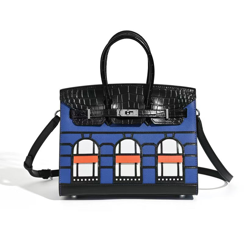 House-Shaped Top Handle Bag in Pebbled Grain Leather – Three Sizes detail image 13