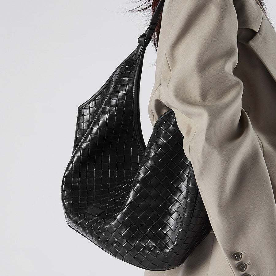 Large Capacity Woven Leather Underarm Bag for Daily Commute detail image 1